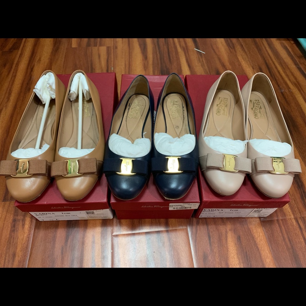 SALVATORE FERRAGAMO VARINA FLAT ⛔️SOLD OUT⛔️